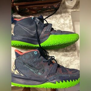 Men's size 14 kyrie 7